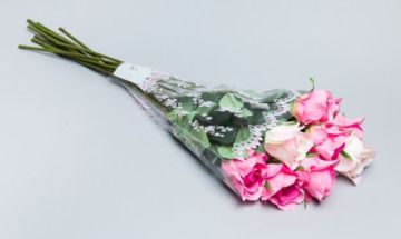 Пакет для цветов Рюмка Мелодия рисунок розовые цветочки  30х40 1/50