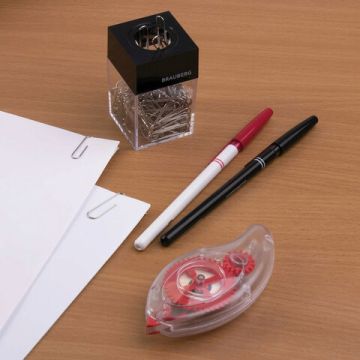 Скрепочница магнитная с 50 никелированными скрепками 28мм BRAUBERG 1/70 nelK (клиент)