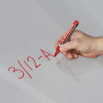 Маркер перманентный ULTRA MARKER, КРАСНЫЙ, 3,5 мм, с клипом, BRAUBERG 1/12 (Клиент)